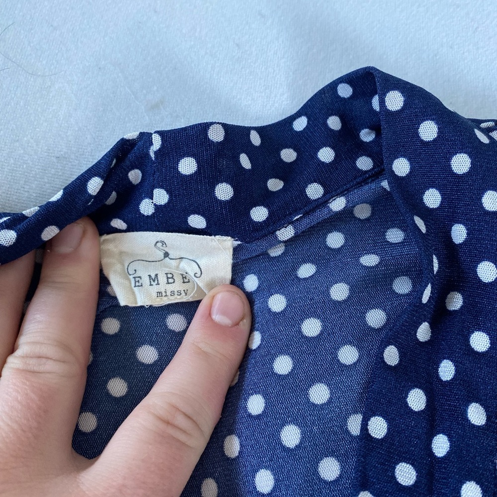 Sleeveless flowy blouse - Picture 3 of 3